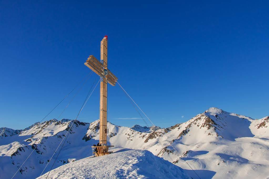 Dolomiten Hotel 3*